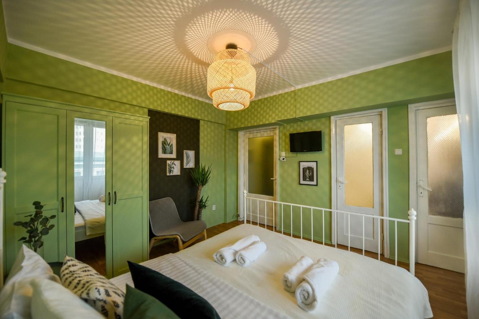Chic Accommodation With Breathtaking Views Over Calea Victoriei - Your Central Heaven Bucharest Luaran gambar